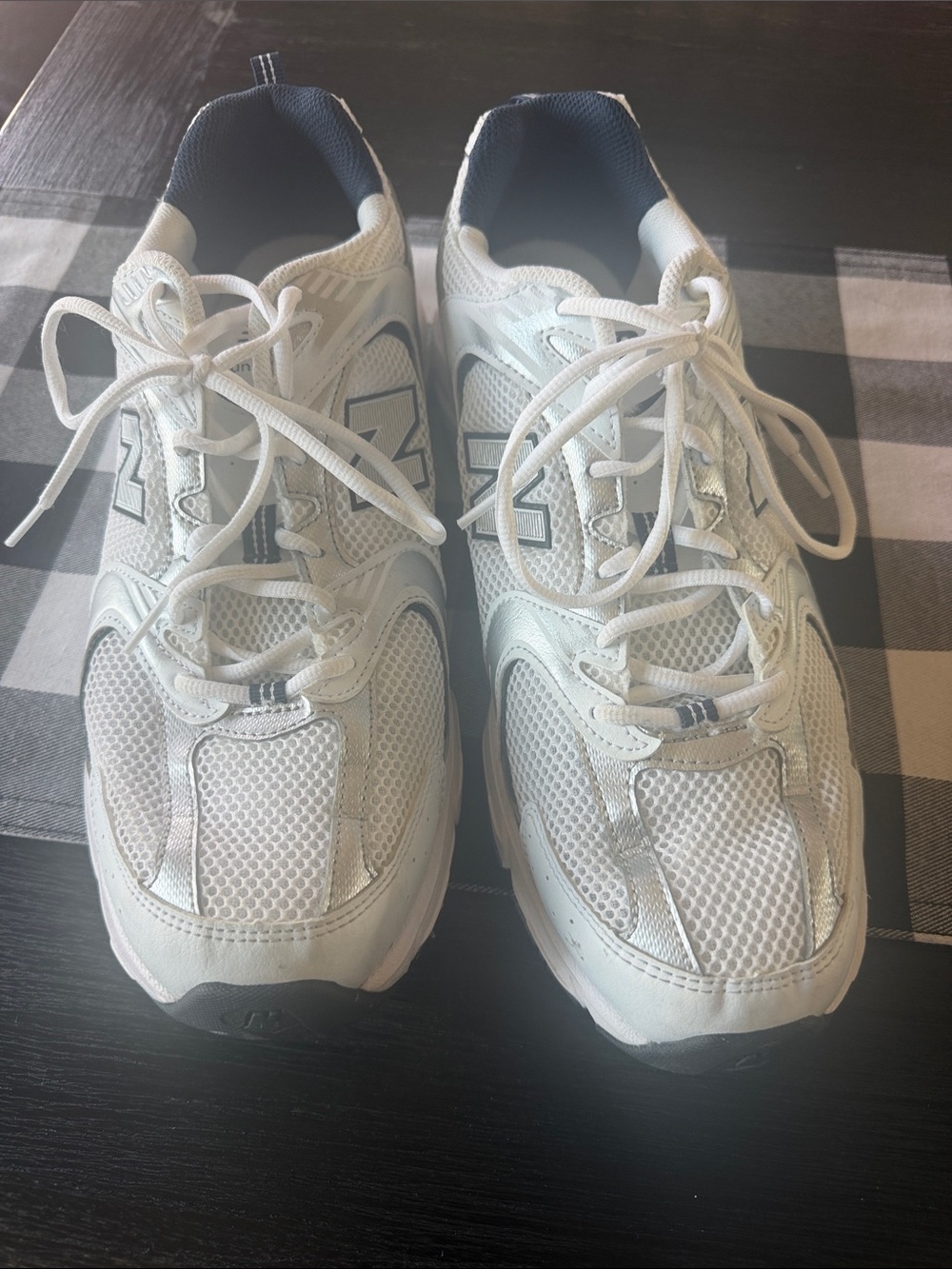 New Balance Men's White Athletic Mesh Sneakers